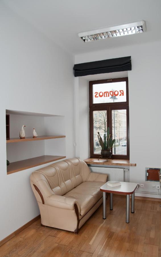 Rodmos Hostel Lublin Eksteriør bilde
