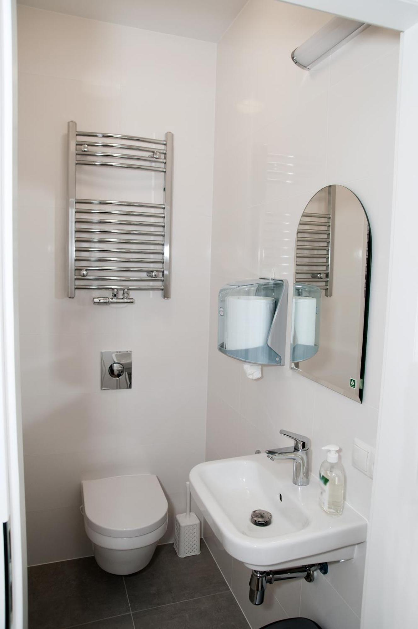 Rodmos Hostel Lublin Eksteriør bilde